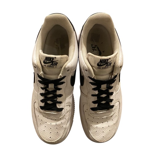 Nike Air Force 1 '07 Mens White Black CT2302-100 Athletic  Sneakers Size 6.5 - Picture 11 of 12